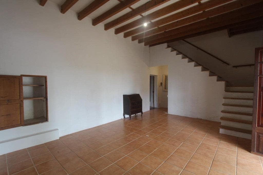 4 soveværelse Finca/Landehus til salg i Sant Joan med swimmingpool garage - € 1.075.000 (Ref: 9109085)