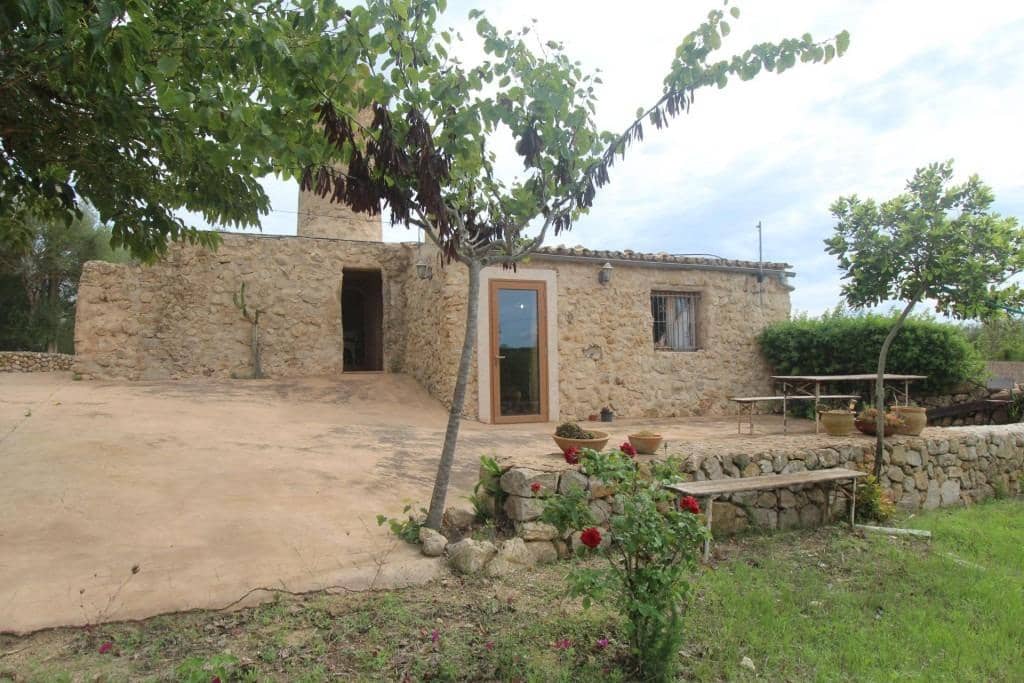 4 soveværelse Finca/Landehus til salg i Sant Joan med swimmingpool garage - € 1.075.000 (Ref: 9109085)