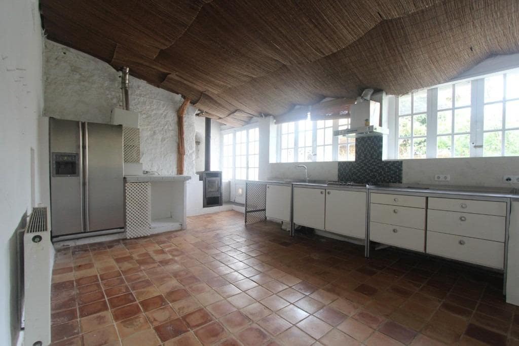 4 soveværelse Finca/Landehus til salg i Sant Joan med swimmingpool garage - € 1.075.000 (Ref: 9109085)