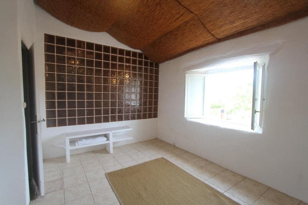 4 soveværelse Finca/Landehus til salg i Sant Joan med swimmingpool garage - € 1.075.000 (Ref: 9109085)