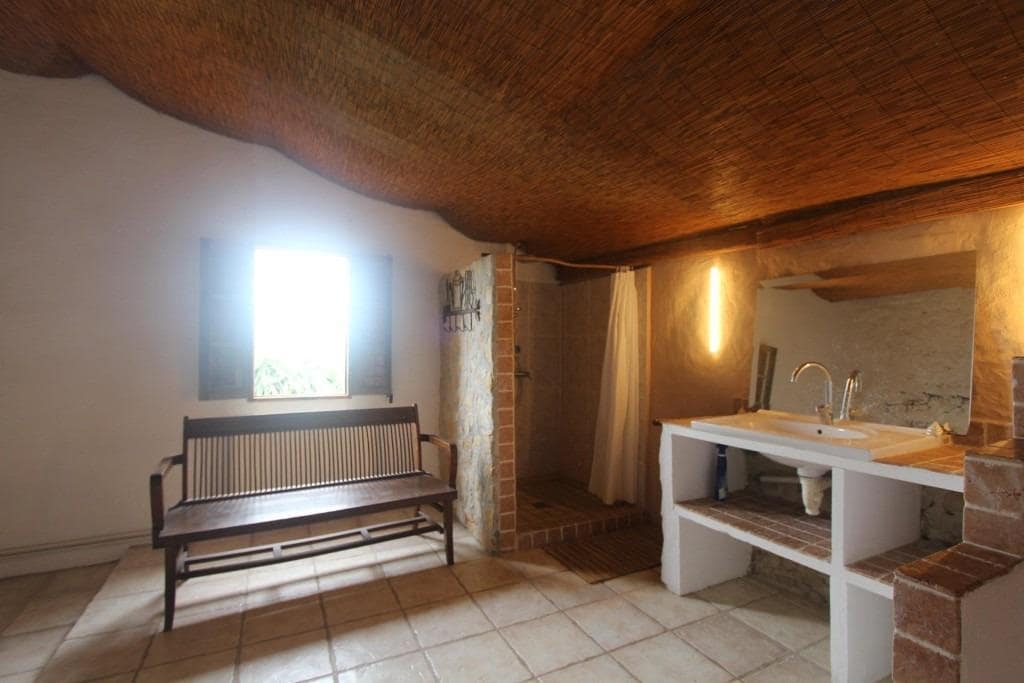 4 soveværelse Finca/Landehus til salg i Sant Joan med swimmingpool garage - € 1.075.000 (Ref: 9109085)