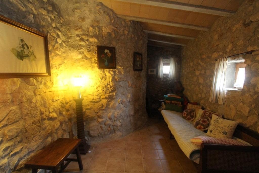 4 soveværelse Finca/Landehus til salg i Sant Joan med swimmingpool garage - € 1.075.000 (Ref: 9109085)