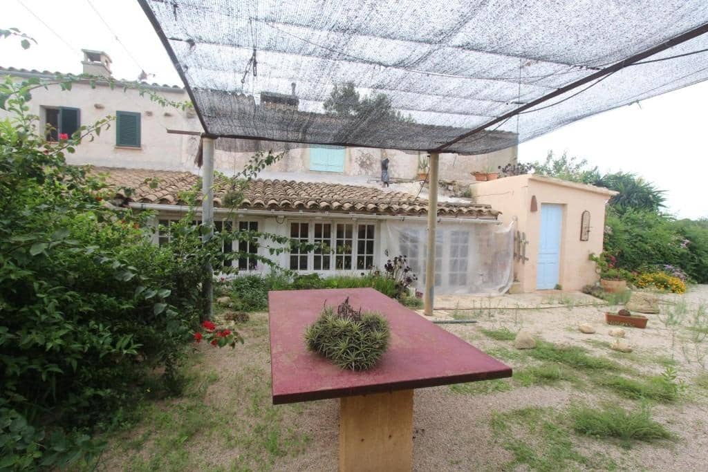 4 soveværelse Finca/Landehus til salg i Sant Joan med swimmingpool garage - € 1.075.000 (Ref: 9109085)