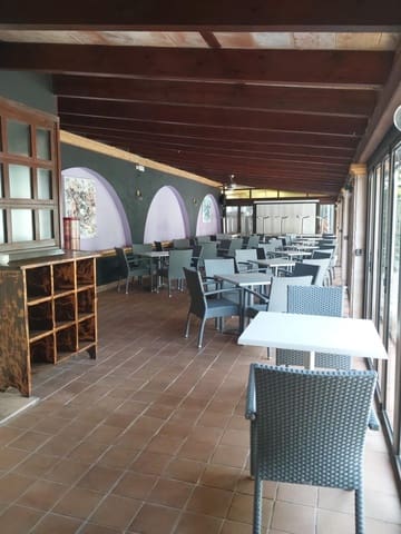 Commerciale da affittare in Puerto de Alcudia, Alcúdia - 5.500 € (Rif: 9165731)