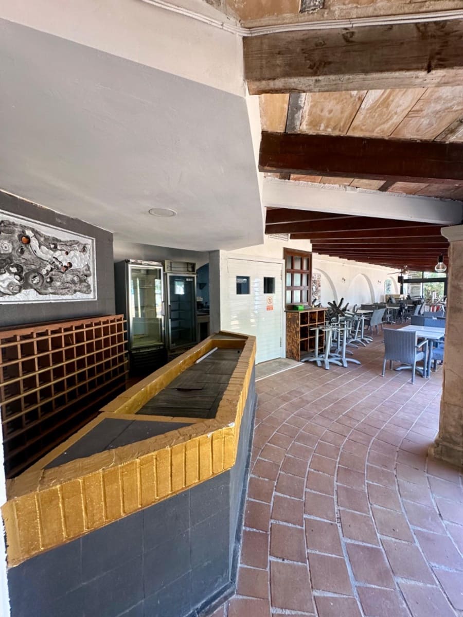 Kommersiell til leie i Puerto de Alcudia - € 5 500 (Ref: 9165731)