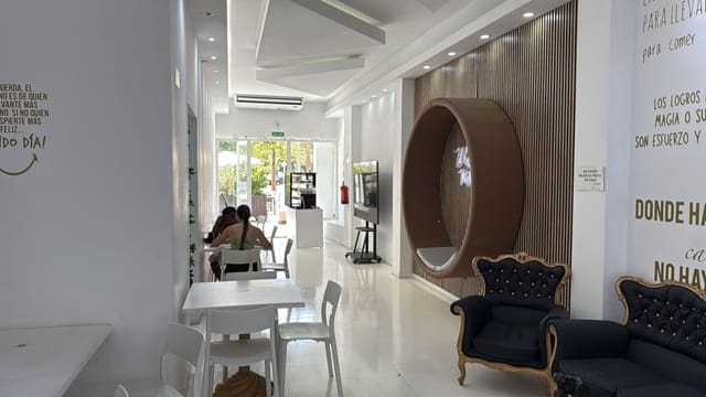 Entreprise à louer à Santa Catalina, Palma de Mallorca - 3 600 € (Ref: 9173423)