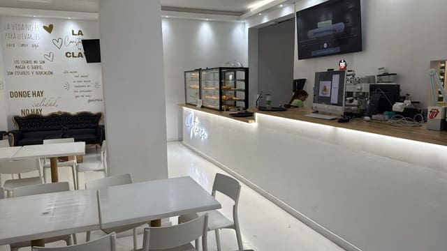 Entreprise à louer à Santa Catalina, Palma de Mallorca - 3 600 € (Ref: 9173423)