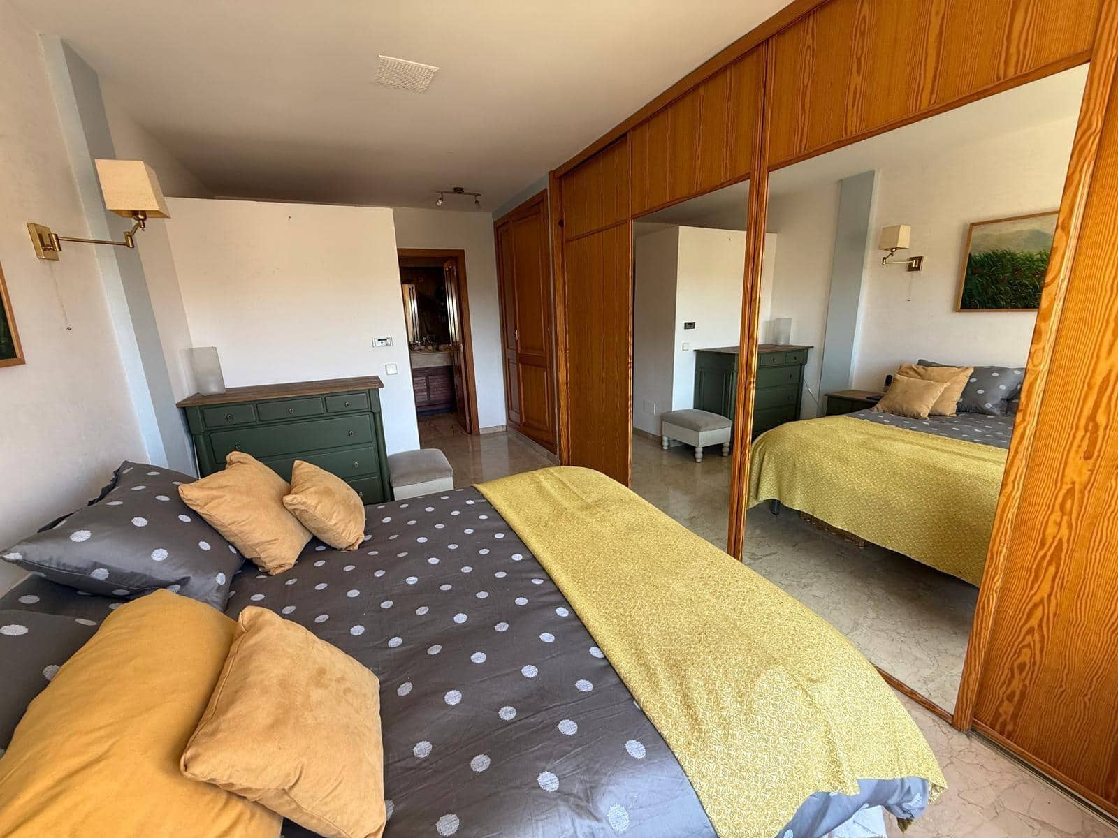 6 soverom Rekkehus til salgs i Cas Catala med svømmebasseng - € 950 000 (Ref: 9264477)