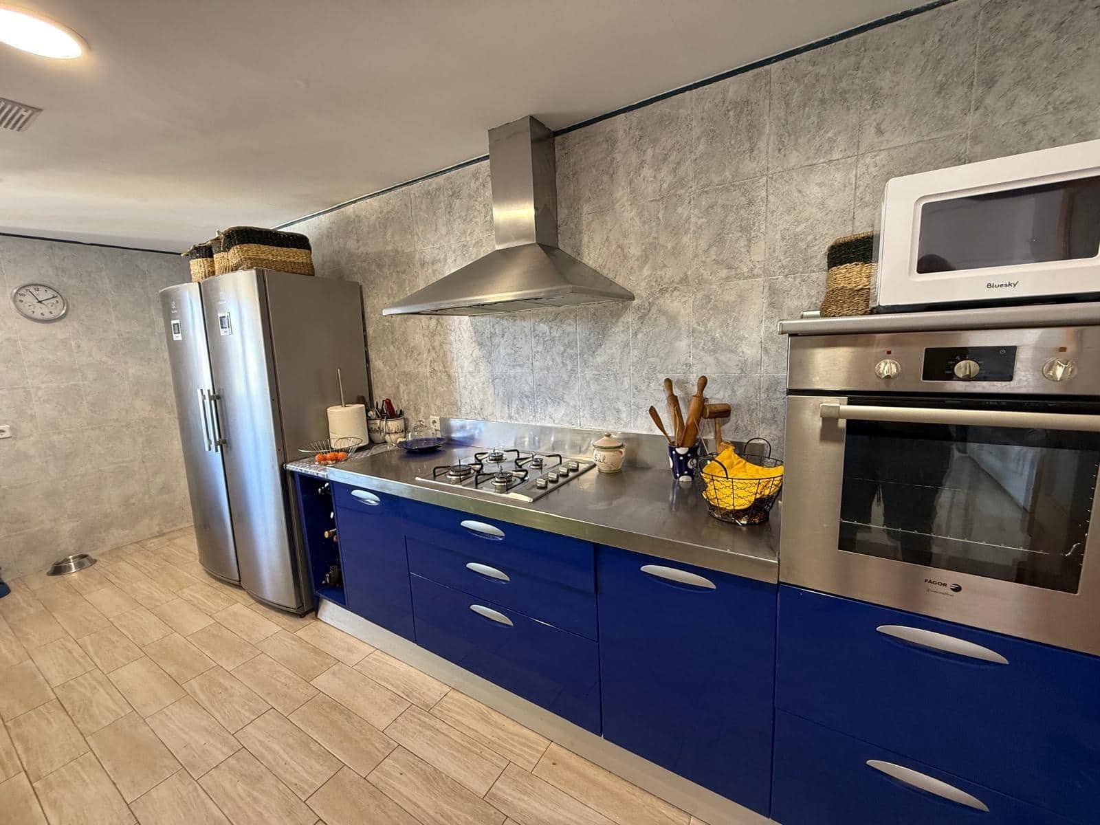 6 soverom Rekkehus til salgs i Cas Catala med svømmebasseng - € 950 000 (Ref: 9264477)