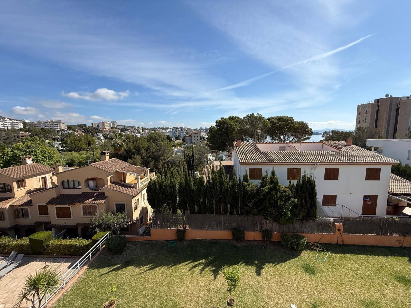 6 soverom Rekkehus til salgs i Cas Catala med svømmebasseng - € 950 000 (Ref: 9264477)