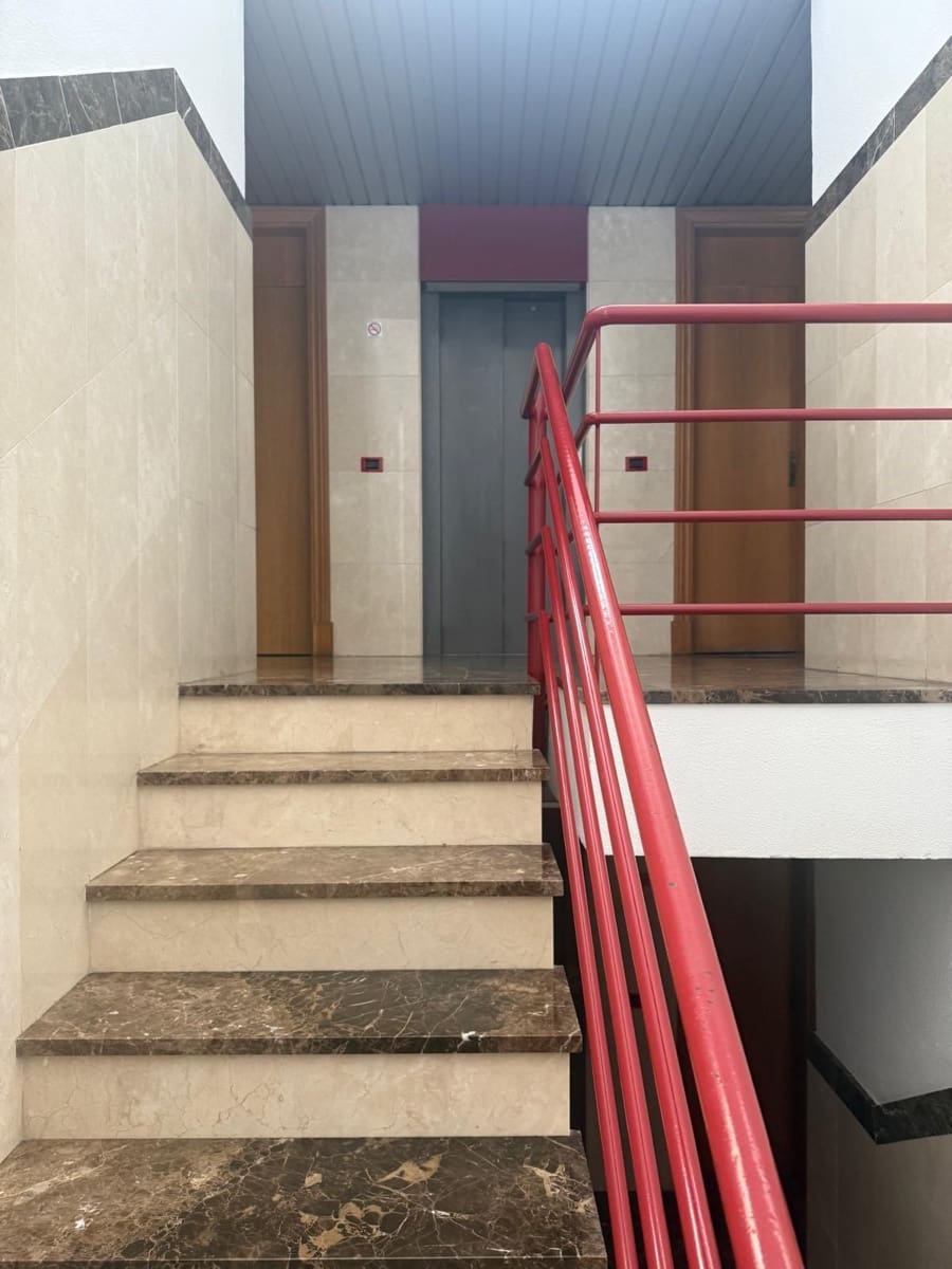 Business for sale in Palma de Mallorca with garage - € 399,000 (Ref: 9403346)