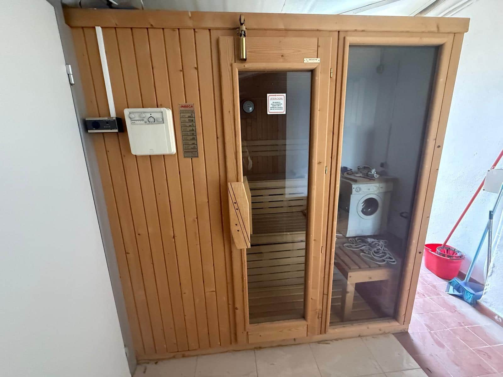 Business for sale in Palma de Mallorca with garage - € 399,000 (Ref: 9403346)