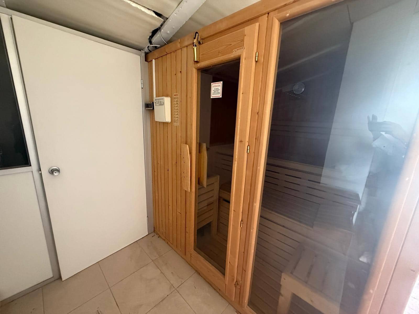 Business for sale in Palma de Mallorca with garage - € 399,000 (Ref: 9403346)