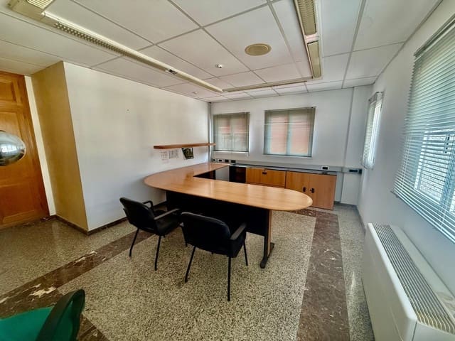 Virksomhed til salg i Palma de Mallorca med garage - € 399.000 (Ref: 9403346)