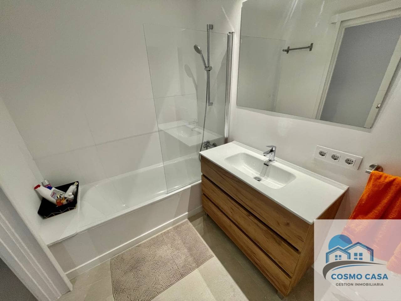 Piso de 3 habitaciones en Cambrils en alquiler con garaje - 1.400 € (Ref: 10021842)