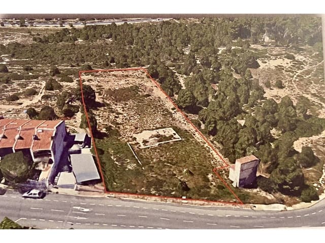 Undeveloped Land for sale in Salou - € 892,000 (Ref: 10048595)