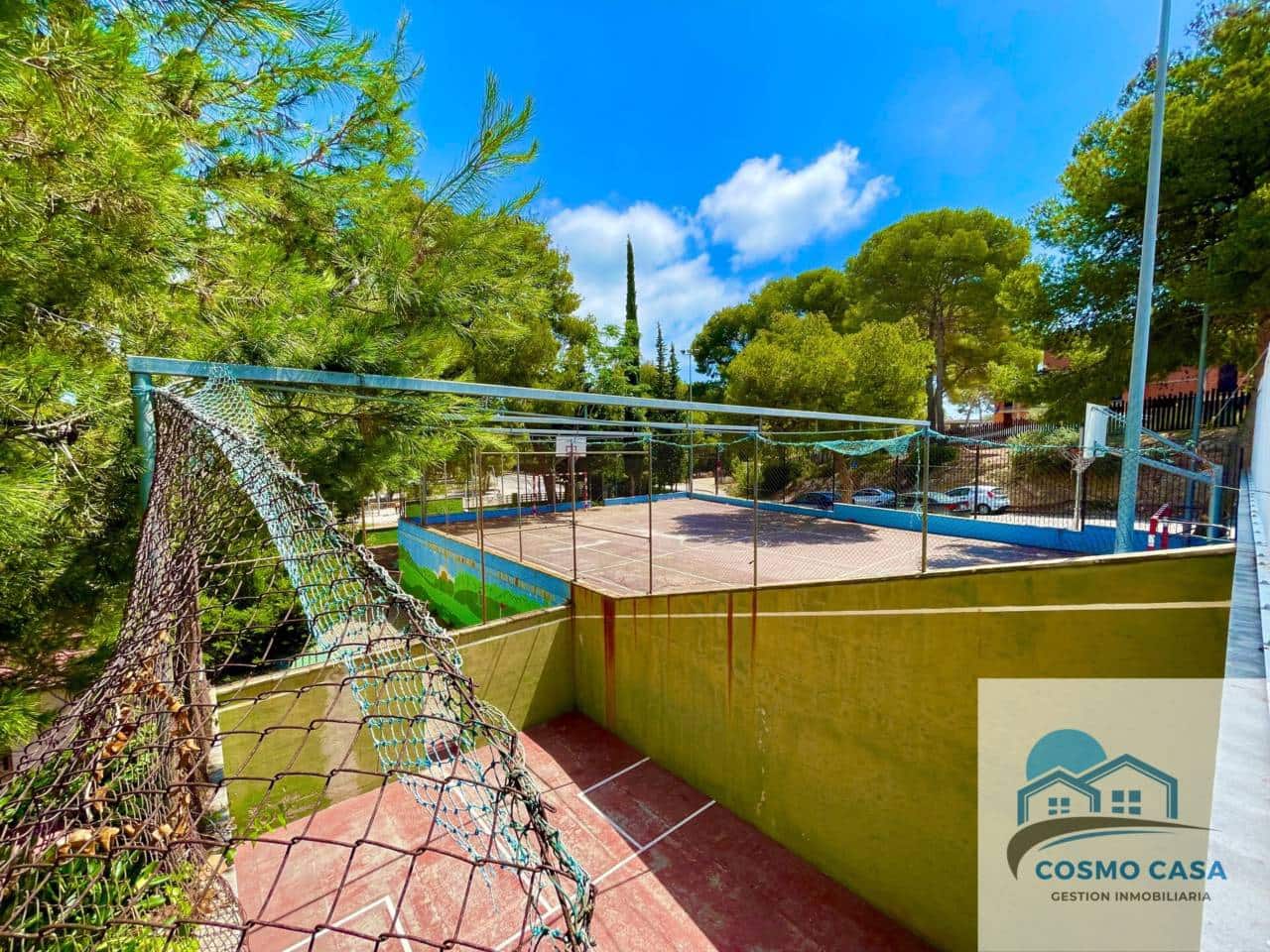 2 bedroom Flat for sale in Salou with pool - € 155,000 (Ref: 9110923)