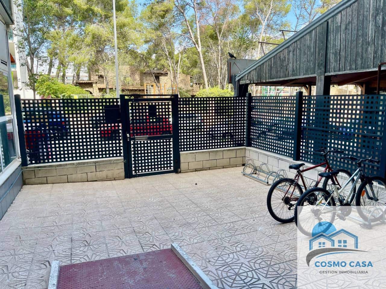 2 bedroom Flat for sale in Salou with pool - € 155,000 (Ref: 9110923)