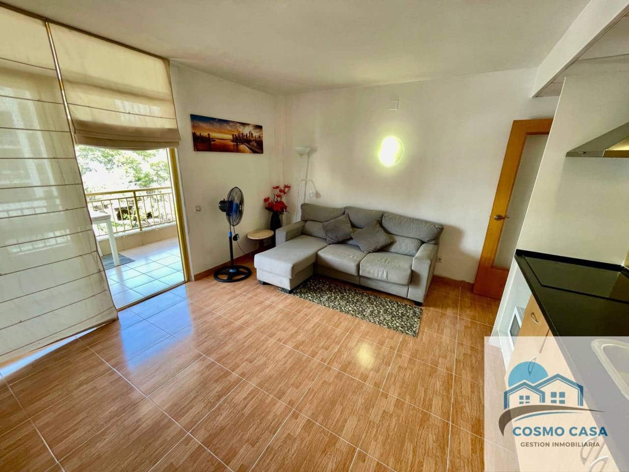 2 bedroom Flat for sale in Salou with pool - € 155,000 (Ref: 9110923)