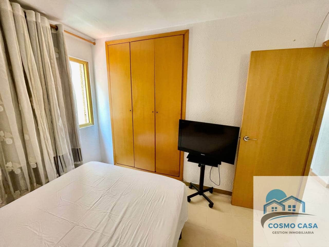 2 bedroom Flat for sale in Salou with pool - € 155,000 (Ref: 9110923)