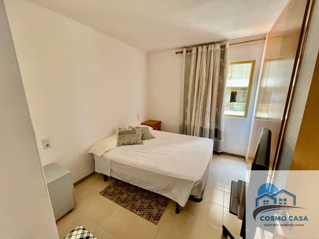 2 bedroom Flat for sale in Salou with pool - € 155,000 (Ref: 9110923)