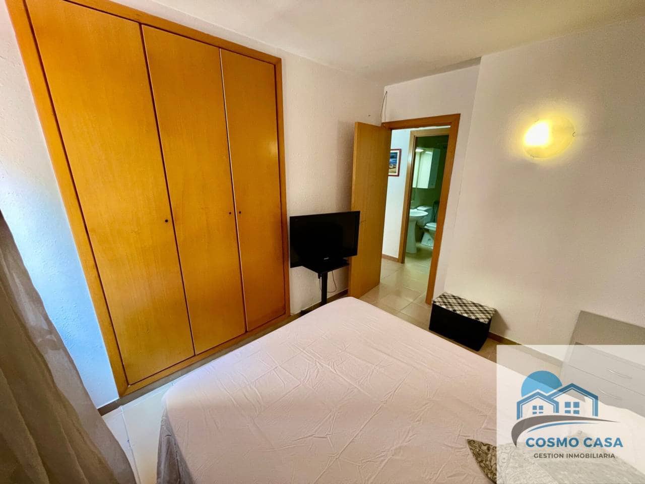 2 bedroom Flat for sale in Salou with pool - € 155,000 (Ref: 9110923)