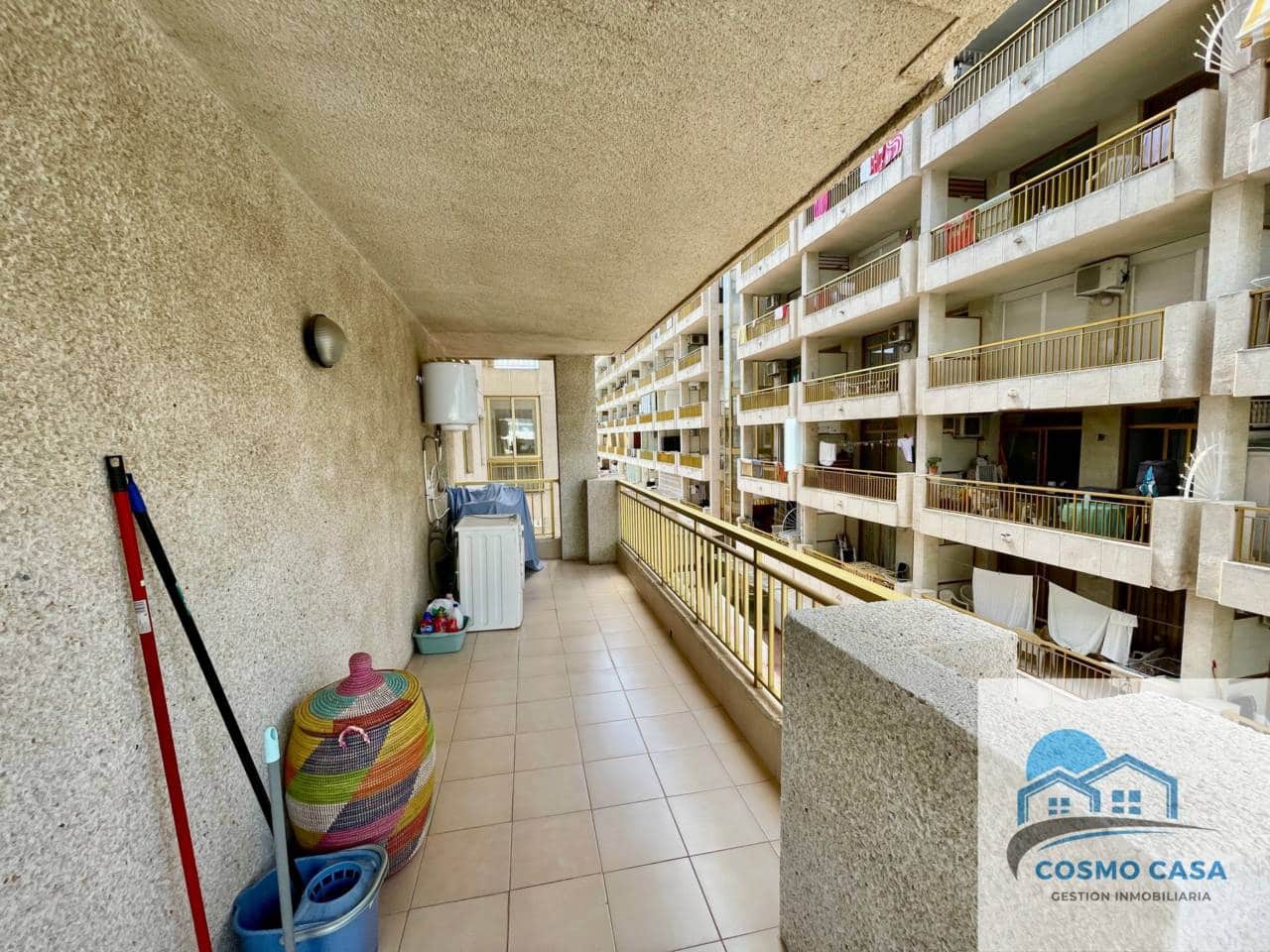 2 bedroom Flat for sale in Salou with pool - € 155,000 (Ref: 9110923)