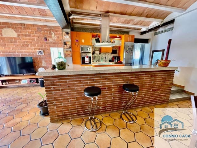 3 bedroom Semi-detached Villa for sale in Salou with pool garage - € 380,000 (Ref: 9228278)