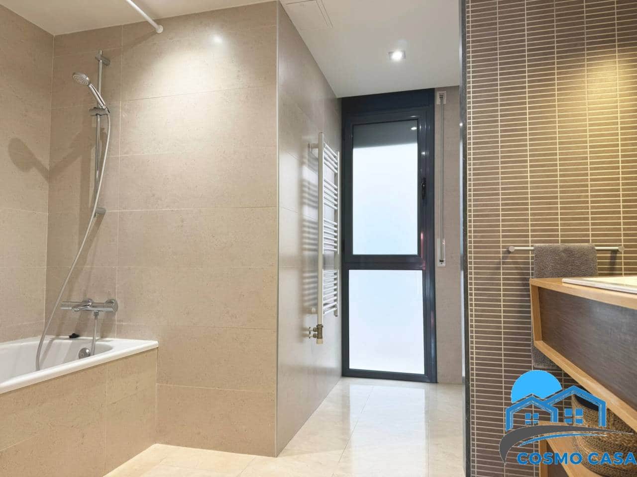 4 bedroom Terraced Villa for sale in Cambrils with garage - € 790,000 (Ref: 9347078)