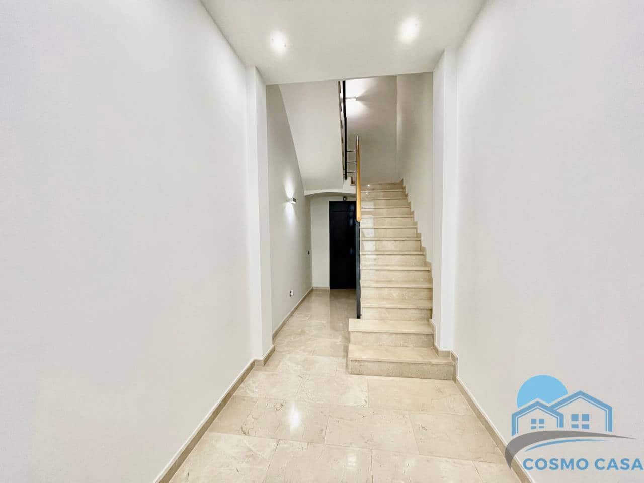 4 bedroom Terraced Villa for sale in Cambrils with garage - € 790,000 (Ref: 9347078)