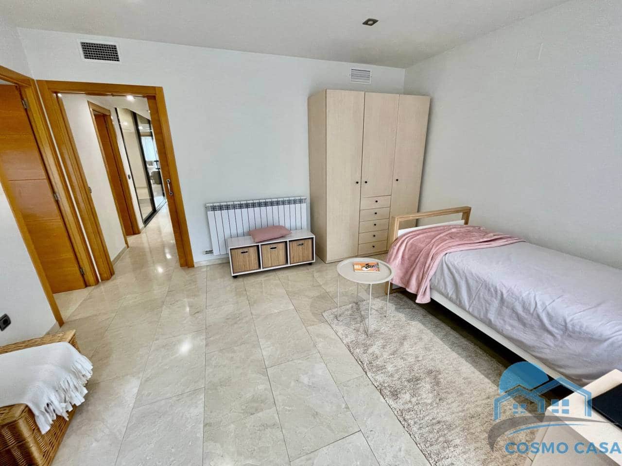 4 bedroom Terraced Villa for sale in Cambrils with garage - € 790,000 (Ref: 9347078)
