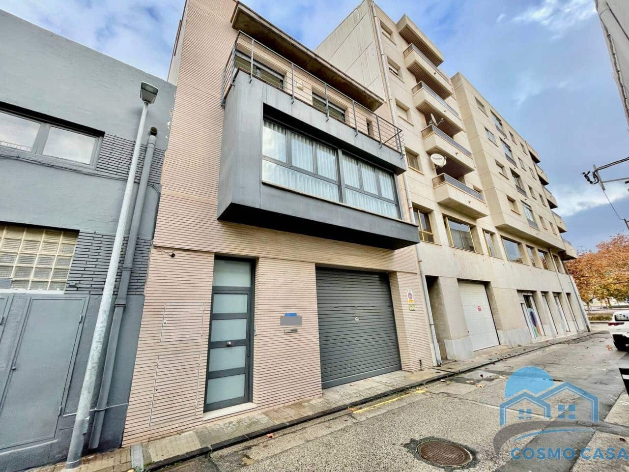 4 bedroom Terraced Villa for sale in Cambrils with garage - € 790,000 (Ref: 9347078)