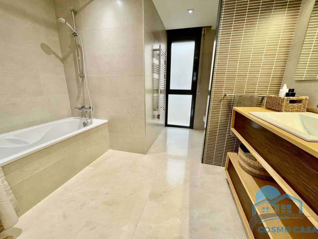 4 bedroom Terraced Villa for sale in Cambrils with garage - € 790,000 (Ref: 9347078)