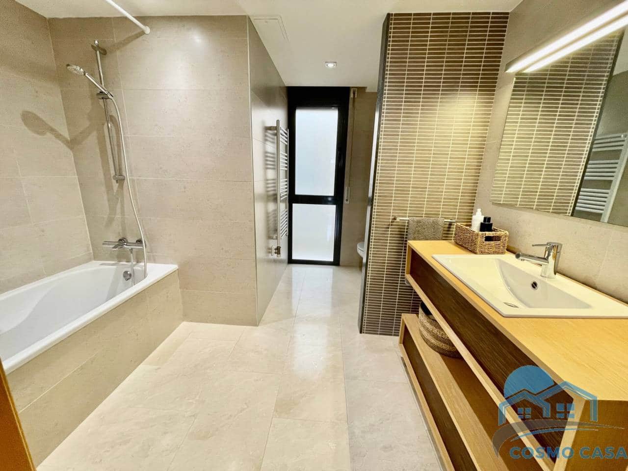 4 bedroom Terraced Villa for sale in Cambrils with garage - € 790,000 (Ref: 9347078)