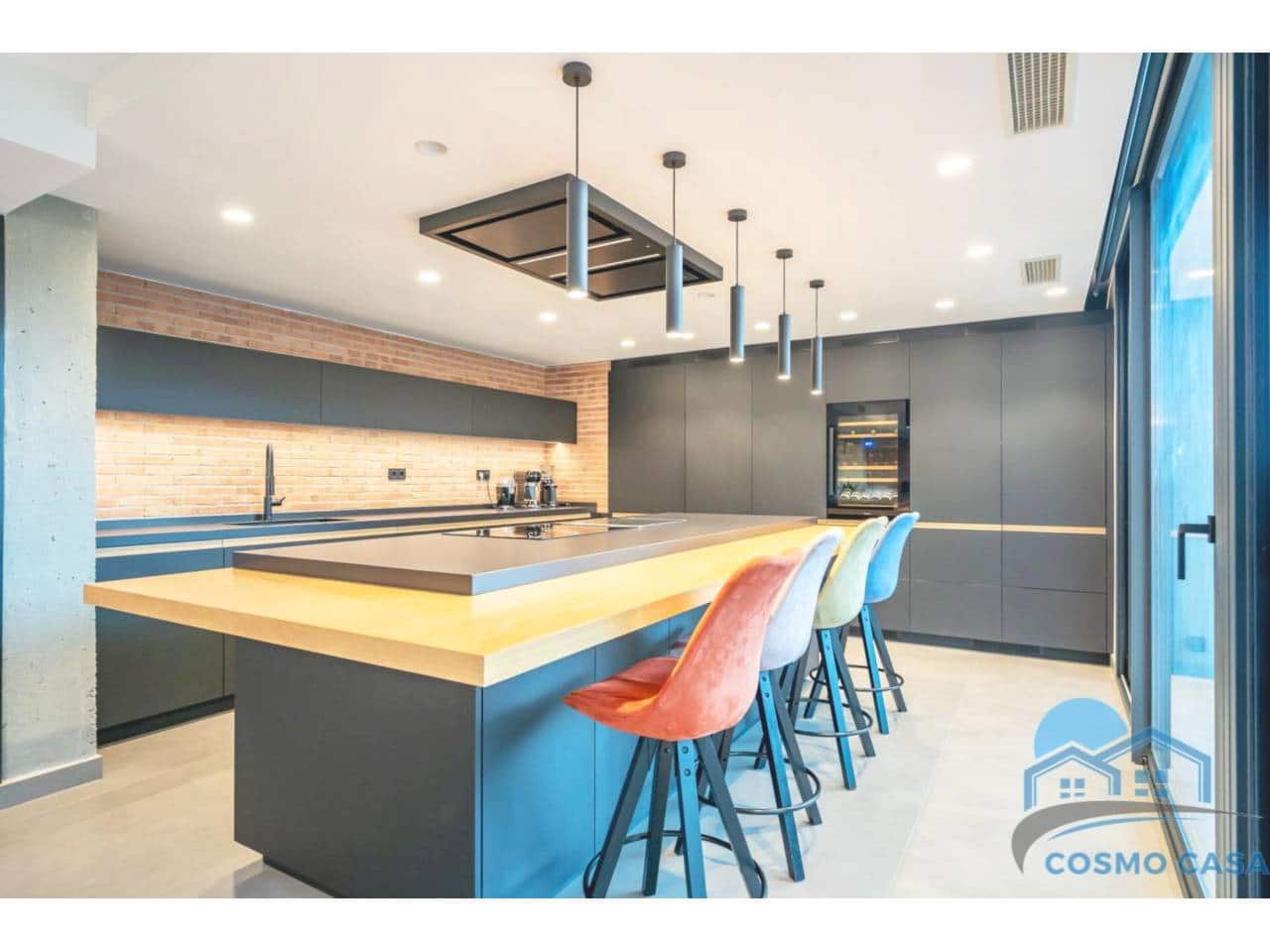 4 bedroom Flat for sale in Reus with pool garage - € 1,290,000 (Ref: 9450350)