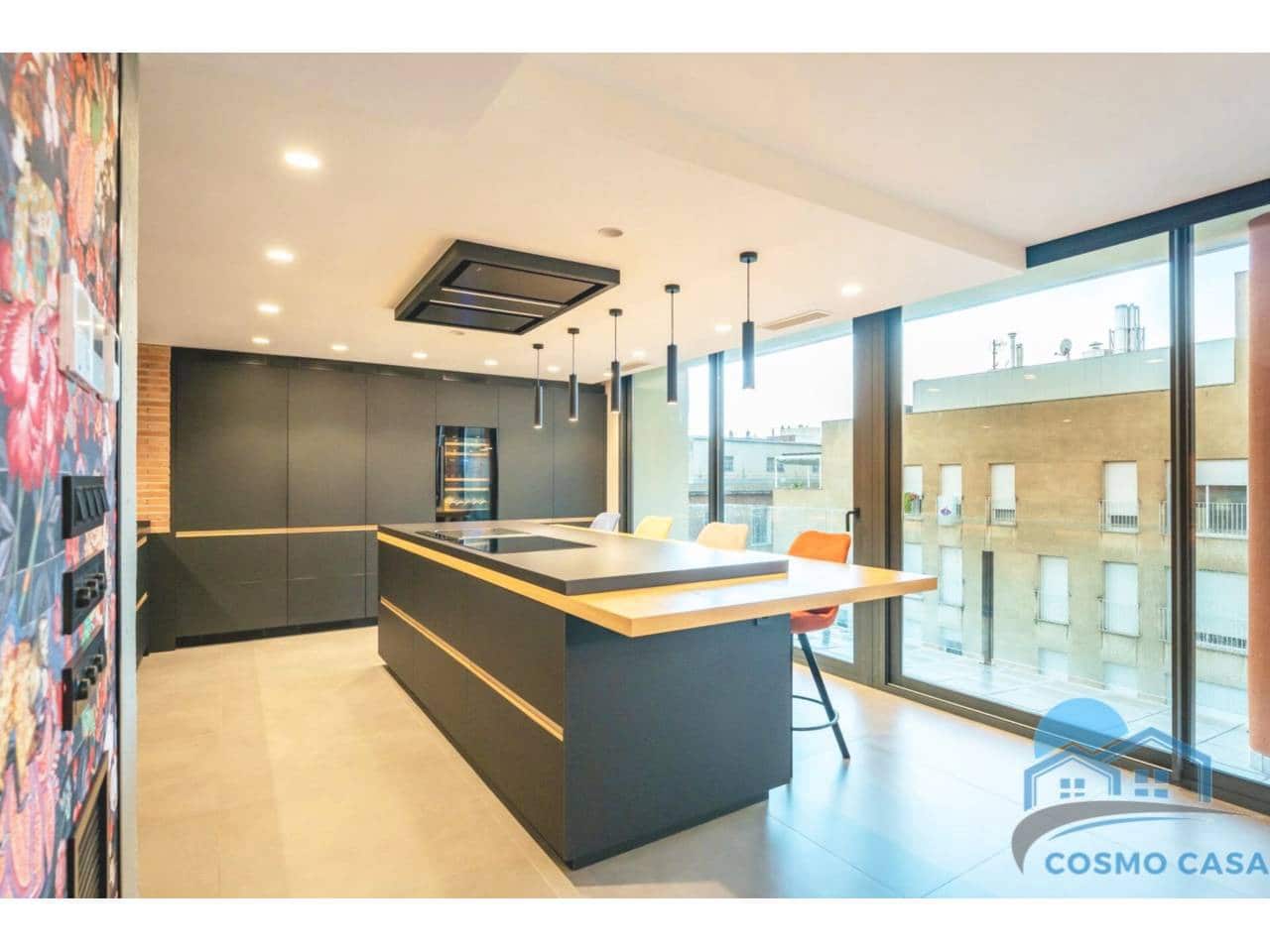 4 bedroom Flat for sale in Reus with pool garage - € 1,290,000 (Ref: 9450350)