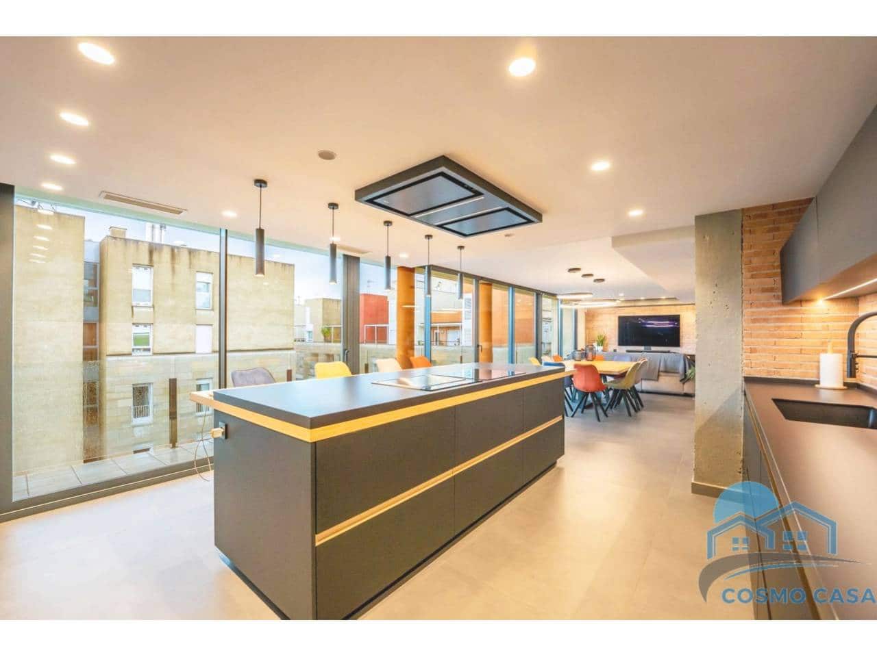 4 bedroom Flat for sale in Reus with pool garage - € 1,290,000 (Ref: 9450350)