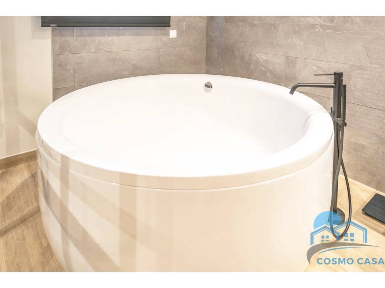 4 bedroom Flat for sale in Reus with pool garage - € 1,290,000 (Ref: 9450350)