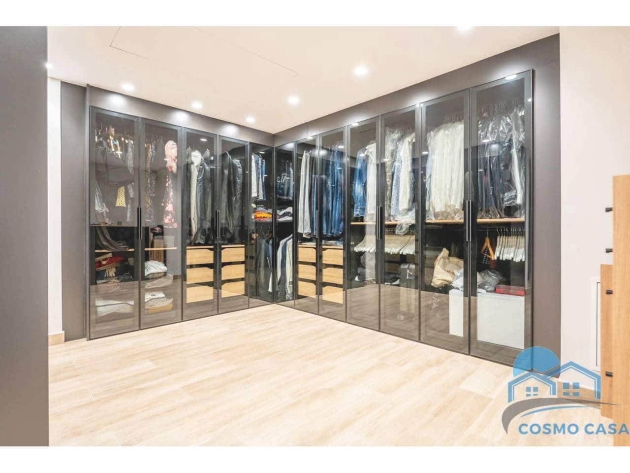 4 bedroom Flat for sale in Reus with pool garage - € 1,290,000 (Ref: 9450350)