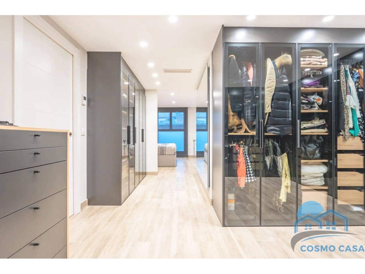 4 bedroom Flat for sale in Reus with pool garage - € 1,290,000 (Ref: 9450350)