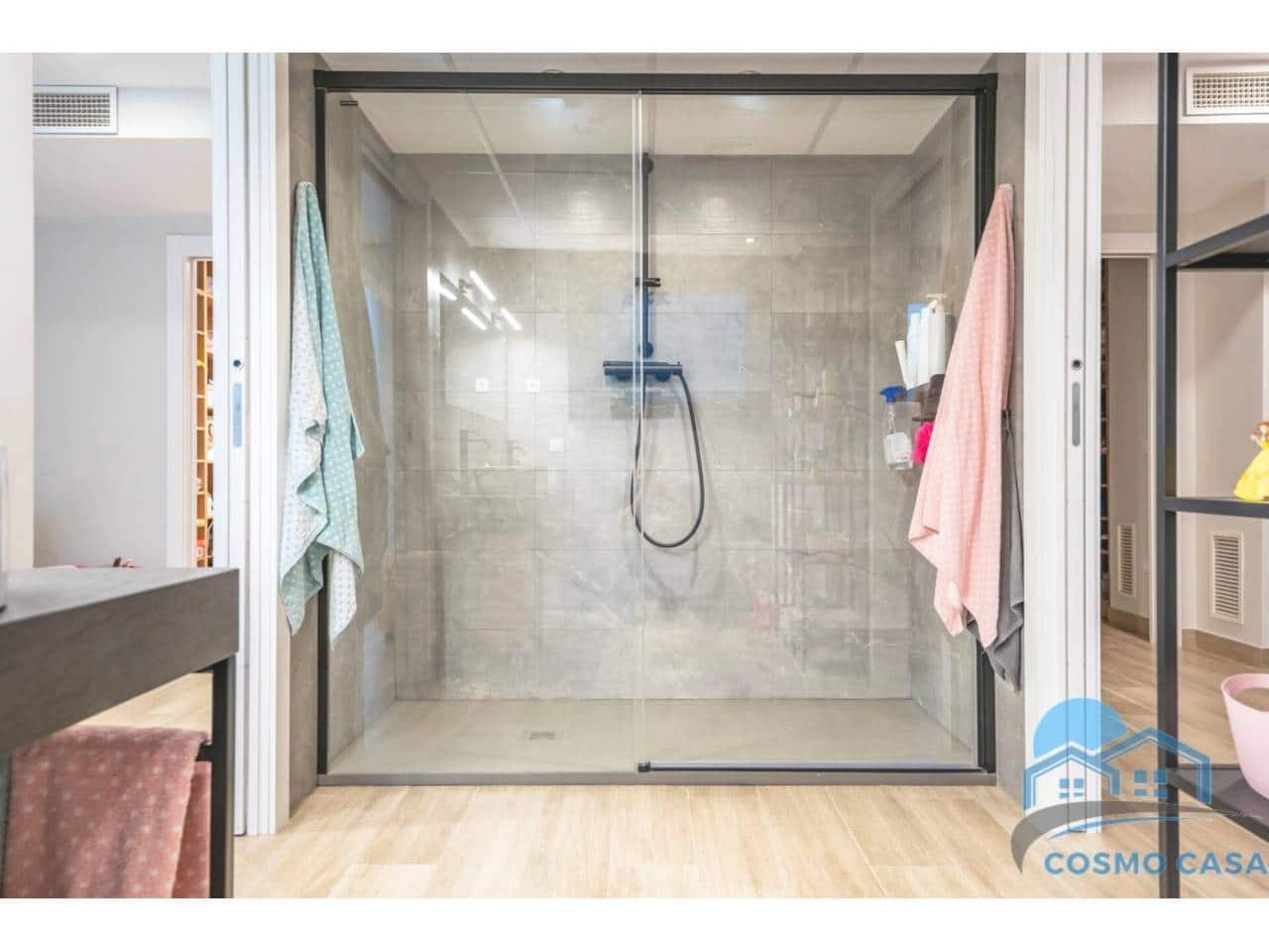 4 bedroom Flat for sale in Reus with pool garage - € 1,290,000 (Ref: 9450350)