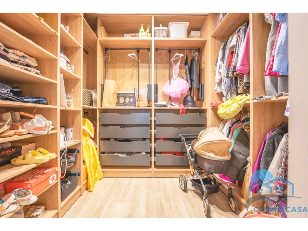 4 bedroom Flat for sale in Reus with pool garage - € 1,290,000 (Ref: 9450350)