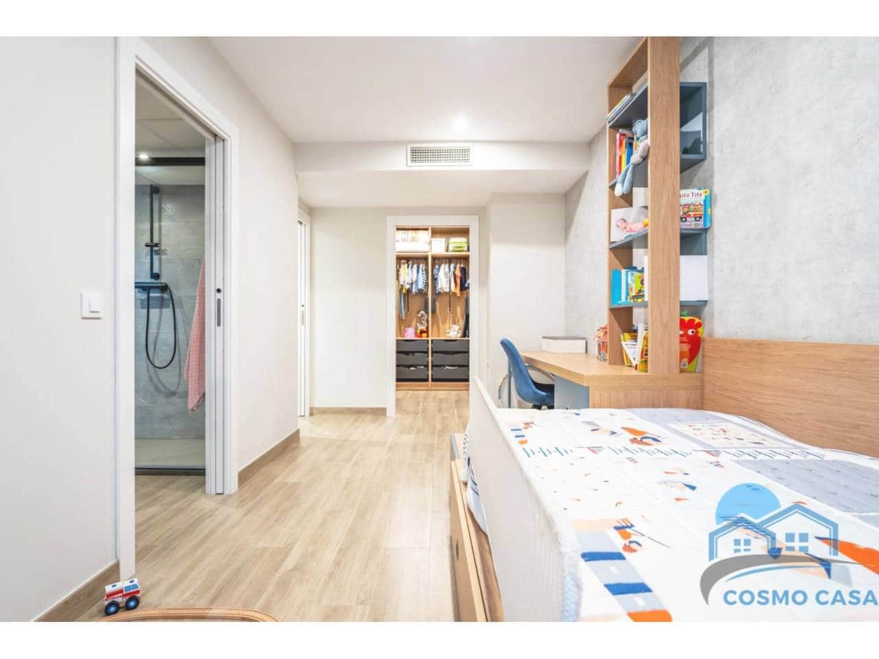 4 bedroom Flat for sale in Reus with pool garage - € 1,290,000 (Ref: 9450350)