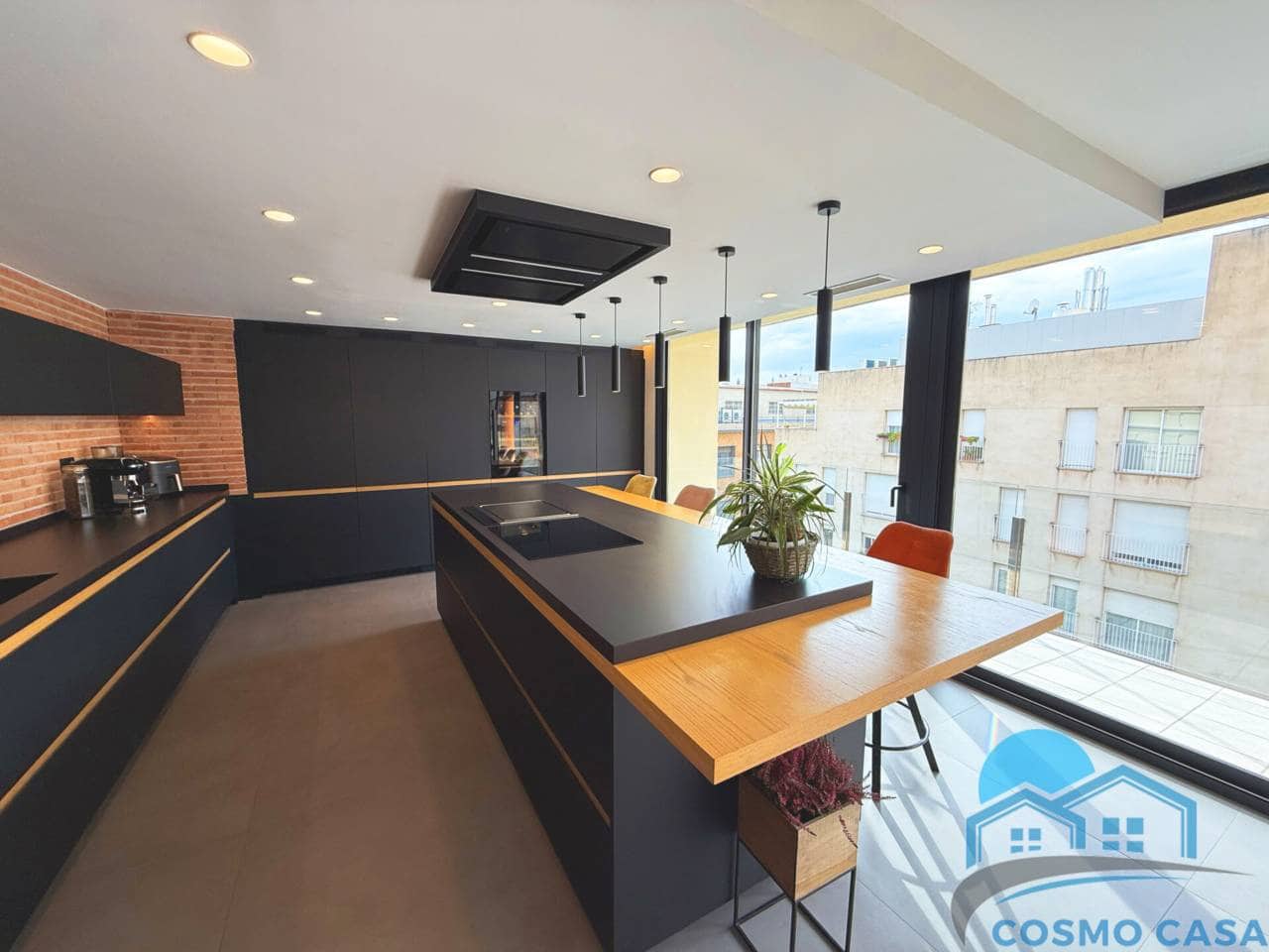 4 bedroom Flat for sale in Reus with pool garage - € 1,290,000 (Ref: 9450350)