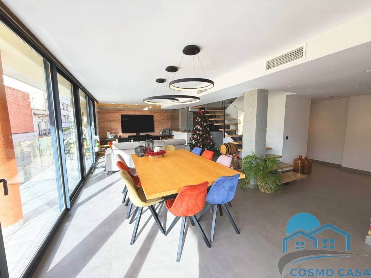 4 bedroom Flat for sale in Reus with pool garage - € 1,290,000 (Ref: 9450350)