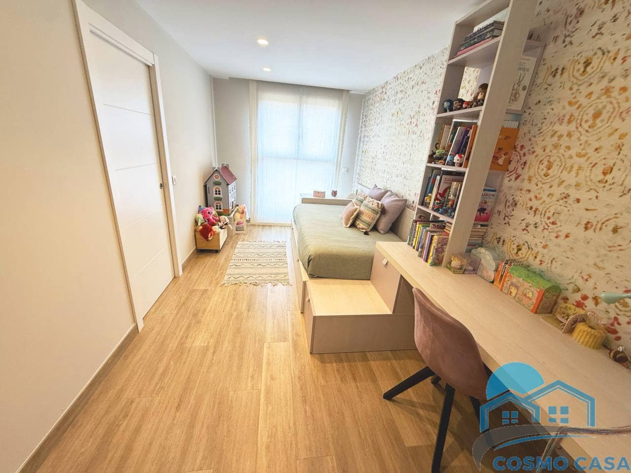 4 bedroom Flat for sale in Reus with pool garage - € 1,290,000 (Ref: 9450350)