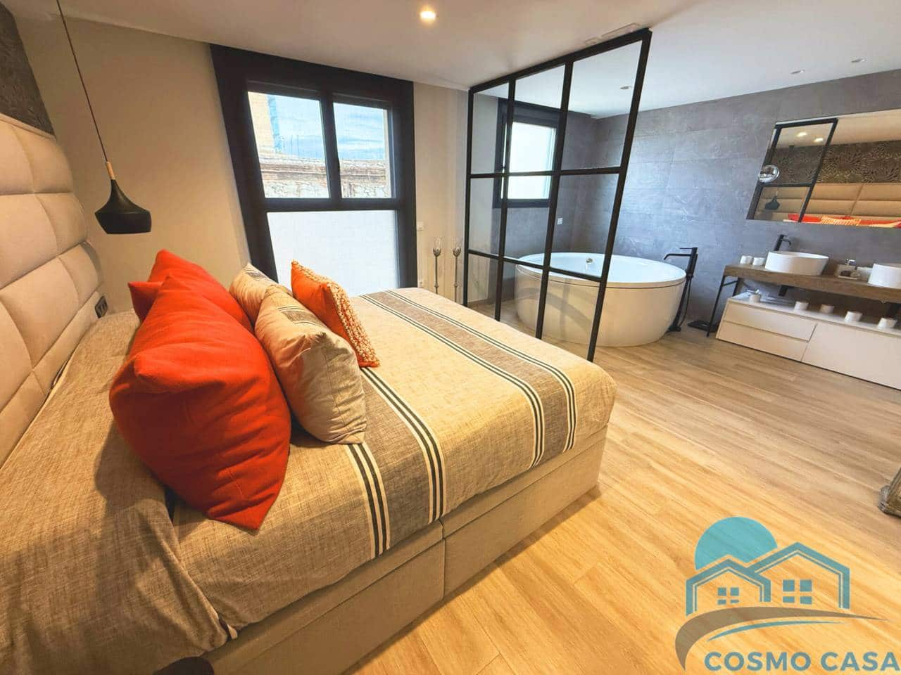 4 bedroom Flat for sale in Reus with pool garage - € 1,290,000 (Ref: 9450350)