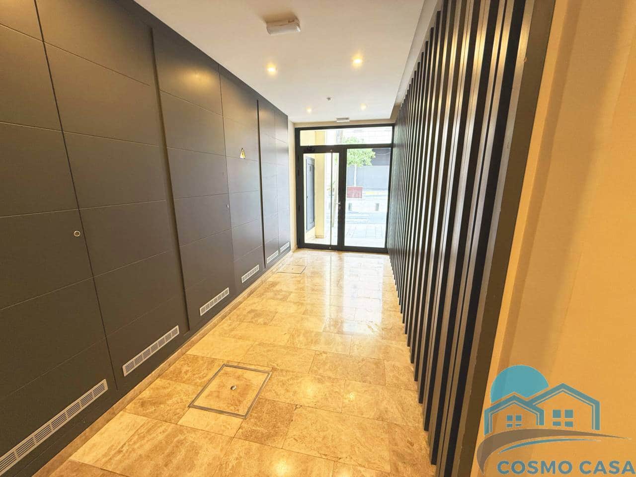 4 bedroom Flat for sale in Reus with pool garage - € 1,290,000 (Ref: 9450350)