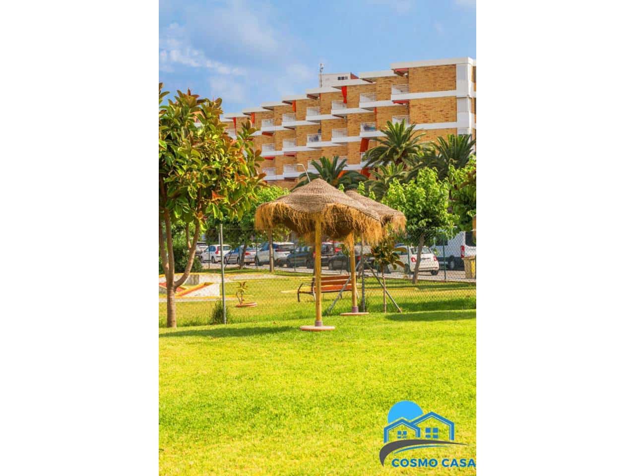 Lejlighed til salg i La Pineda med swimmingpool - € 90.000 (Ref: 9483303)