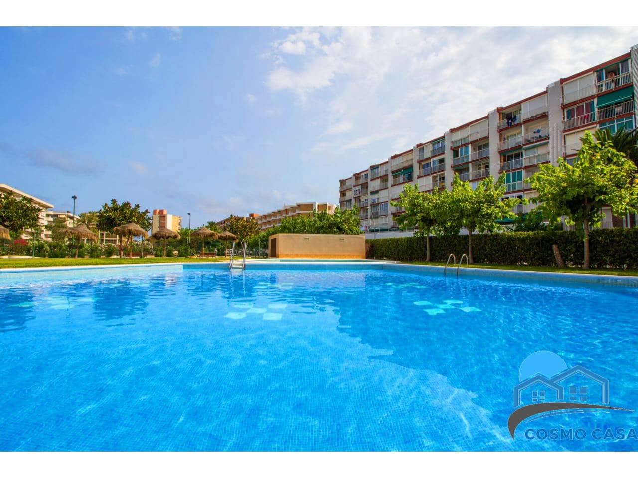 Lejlighed til salg i La Pineda med swimmingpool - € 90.000 (Ref: 9483303)